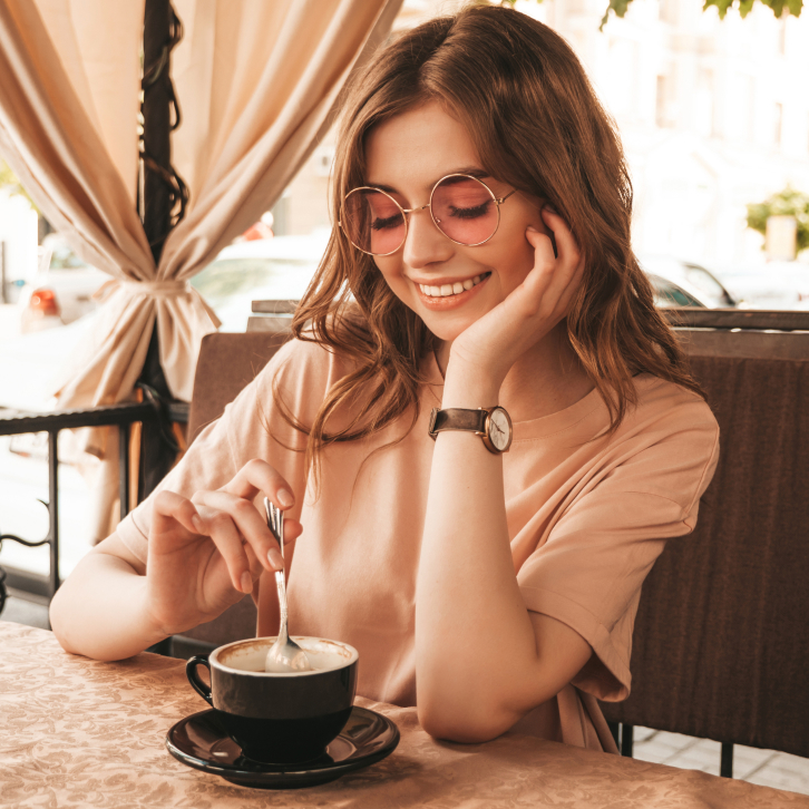 girl_with_coffee